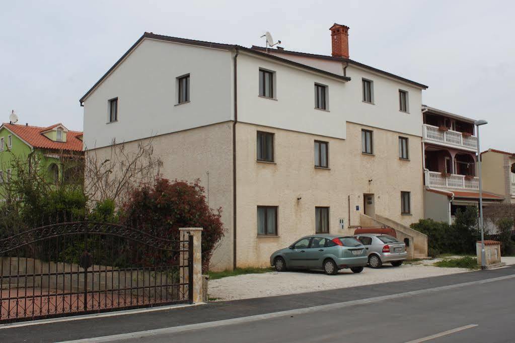 Apartments Barbara Gregovica Pula Luaran gambar